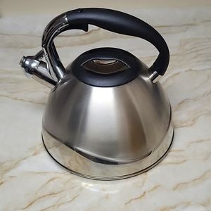 Tea kettle